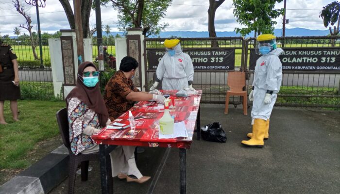 Guna Cegah Penyebaran Covid-19, Kejaksaan Negeri Kabupaten Gorontalo Gelar Rapid Test Masal