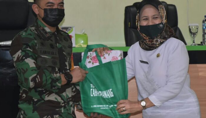 Hadijah U. Tayeb : Terima Kasih Atas Dedikasinya Dandim 1314 Letkol Arm Firstya Andrean Gitrias