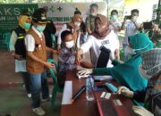 Hadiri Vaksinasi Perdana di Boliyohuto Dan Tolangohula, Herman Walangadi Yakinkan Masyarakat Terkait Vaksin