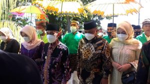 Setelah Disambut Adat Mopotilolo, Nelson-Hendra Langsung Kunjungi Dua Desa Di Kecamatan Tibawa