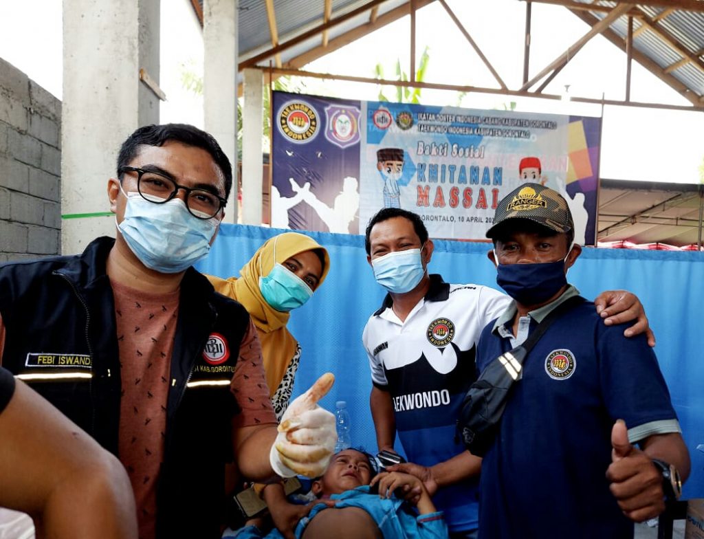 IDI Dan Taekwondo Indonesia Kabupaten Gorontalo Gelar Khitanan Masal