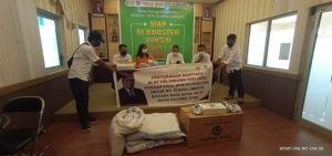 Staf Khusus DPR-RI Dan Wakil Ketua DPRD Kabgor Kembali Salurkan APD Dari Rachmat Gobel