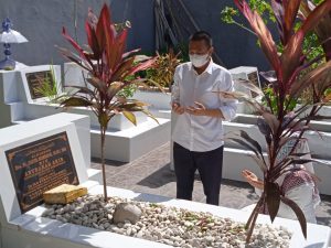 Ketua Pembina YP-DLP Gorontalo, Dr. Rustam Akili Tak Melupakan Pendiri Dan Pejuang Universitas Gorontalo