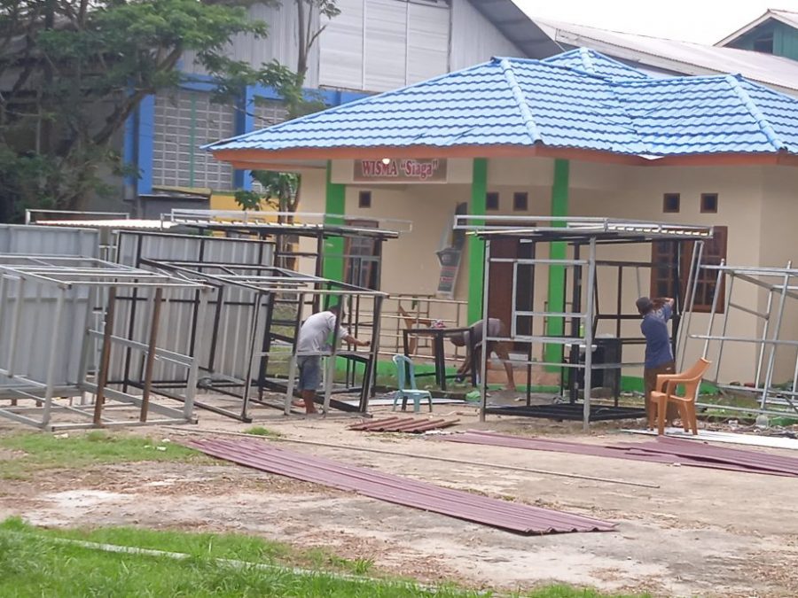 Digunakan Sebagai Tempat Pekerjaan Box Container, Gedung Wisma Atlet Kabupaten Gorontalo Diduga Beralih Fungsi