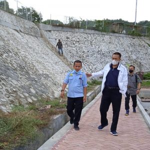 Wakili Rachmat Gobel Staf Khusus DPR-RI, Rustam Akili Tinjau TPA Talumelito Yang Viral