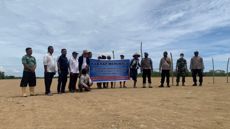 Warga Desa Imbodu Kecamatan Randangan Blokir Area Bandara Perintis Pohuwato