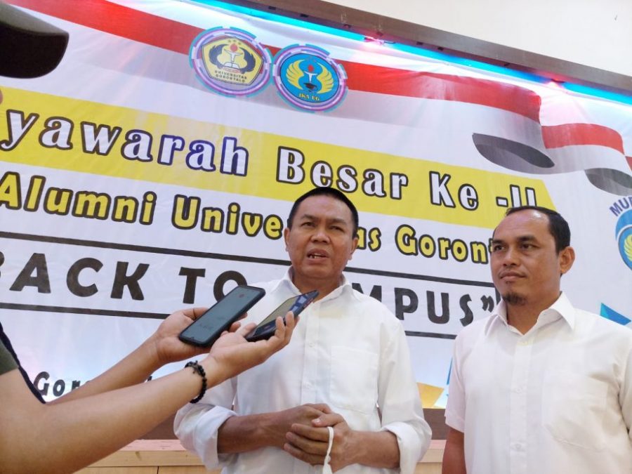 Hadiri Musyawarah Besar Dan Pengukuhan IKA-UG, Dr. Rustam Hs. Akili Masih Piawai Pimpin Sidang
