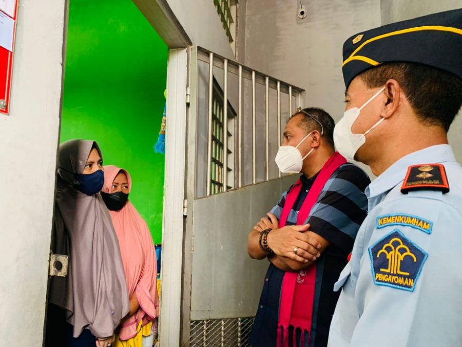 Wamenkumham, Edward Omar Sharif Hiariej Kunjungi Lapas Perempuan Gorontalo