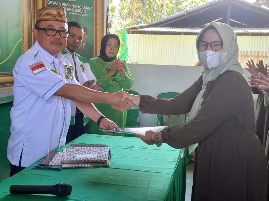 Ketua DPC PPP Kukuhkan 17 Pimpinan Cabang Wanita Persatuan Pembangunan