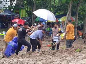 Aksi Tanam Pohon Warnai Kejurnas Motoprix Di Sirkuit Sang Profesor