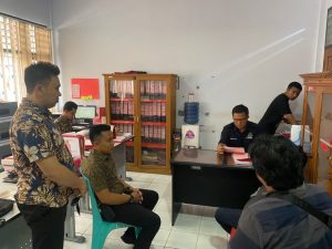 Terlibat Tambang Emas Ilegal, Ditreskrimsus Polda Gorontalo Serahkan AK Dan Barang Bukti Ke Kejari Pohuwato