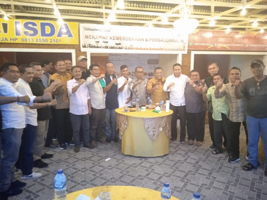 Kembali Menyatukan Semua Elemen Di Kabupaten Gorontalo, Magnet Dan Ketokohan Rustam Akili Masih Kuat