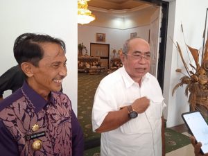 Mendadak Temui Bupati Gorontalo, Adhan Dambea Kritik Politisi Bencong