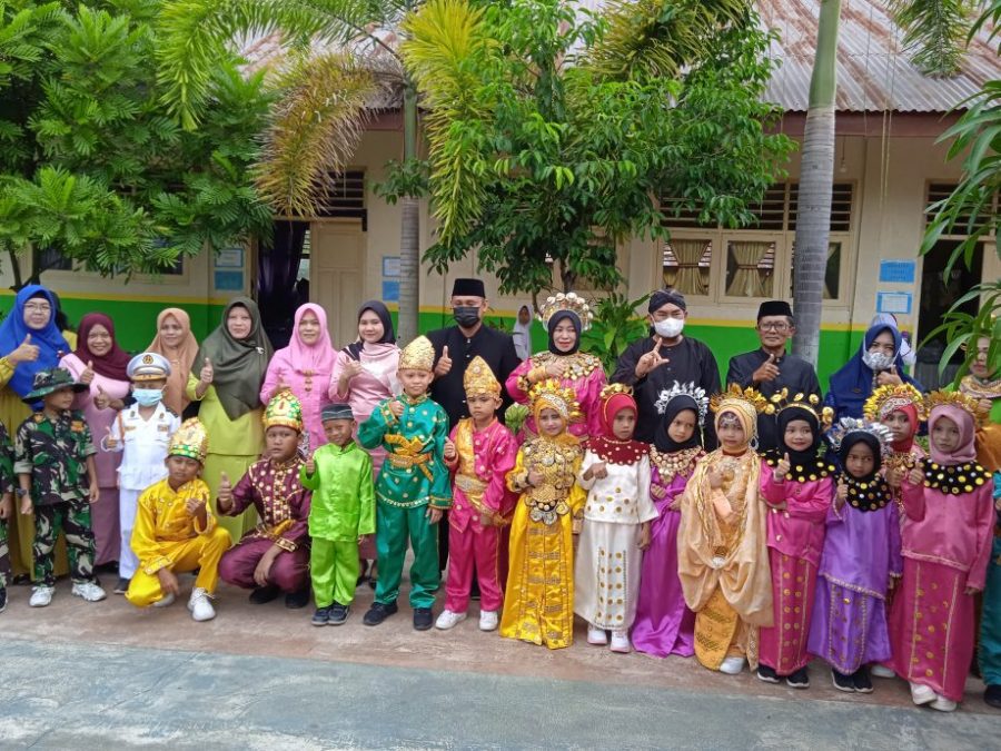 Selain Gelar Upacara, SDN 18 Limboto Peringati Hari Sumpah Pemuda Dengan Berbagai Macam Pentas Seni