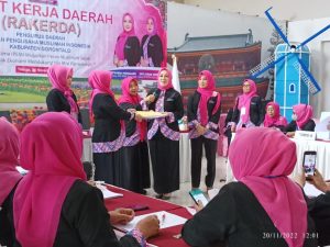 IPEMI Kabgor Gelar Rakerda, Siti Fatrah Sunge : Solidaritas Dan Silaturahmi Jadi Modal Perjuangan Organisasi