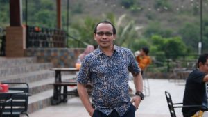 Di Hari Antikorupsi Sedunia Ketua IKA SMANSA Limboto, Abdul Karim Akase Jadikan Korupsi Musuh Bersama