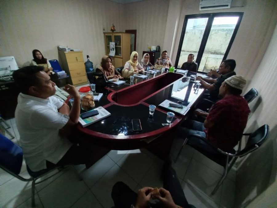 Bersama Tim Pakar Komisi II DPRD Kabupaten Gorontalo Bahas Ranperda Pengelolaan Keuangan Daerah