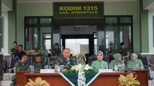 Lakukan Kunjungan Kerja, Danrem 133/NW Beserta Ketua Persit Disambut Antusias Keluarga Besar Kodim 1315/KG