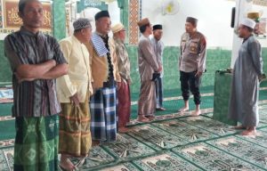 Polres Limboto Gencar Laksanakan Sholat Jumat Keliling, Diawali Di Desa Yosonegoro