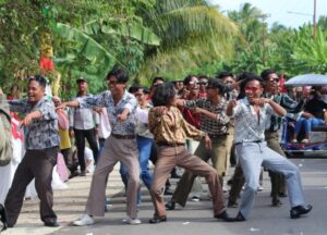 Unik dan Seru! Antusiasme Masyarakat Paguat Ikuti Gerak Jalan