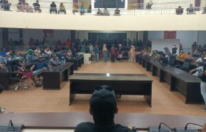 Buntut Tak Ditemui Ketua DPRD Pohuwato, Penambang Lokal Gelar Sidang Rakyat