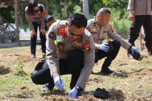 Jelang HUT Ke 72, Bid Humas Polda Gorontalo Laksanakan Penanaman Pohon