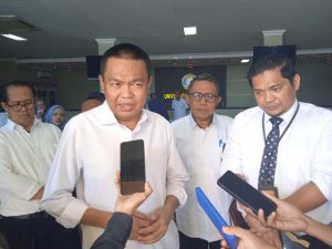 Bergelar Guru Besar, Prof. Rustam Akili Disebut Sebagai Burung Rajawali, Mampu Terbang Tinggi Demi Dunia Pendidikan
