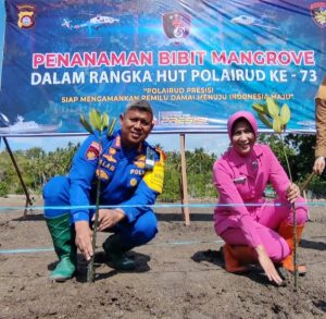 Dukung Pelestarian Alam dan Sambut HUT Polairud Ke-73, Dit Polairud Polda Gorontalo Lakukan Penanaman Mangrove