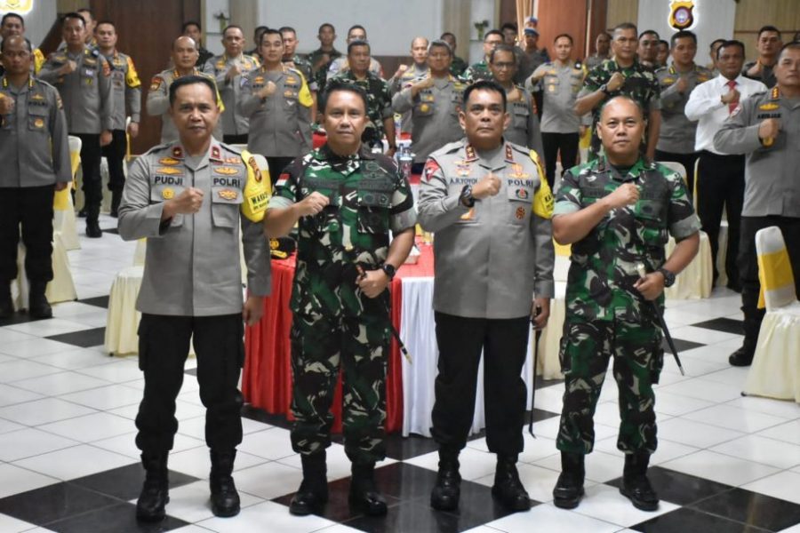 Perkuat Sinergitas, Pangdam XIII/Merdeka dan Kapolda Gorontalo Melaksanakan Penandatanganan PKS