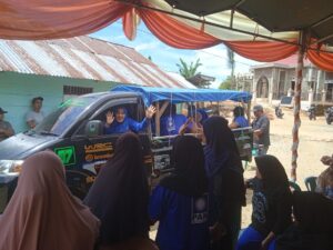 Sederhana dan Merakyat Gunakan Mobil Pick Up, Ningsih Nurhamidin Temui Masyarakat Malahu