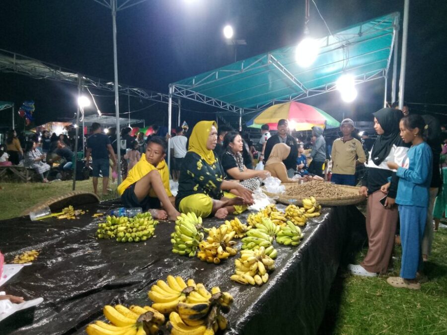 Bersamaan Dengan Pasar Senggol, Remaja Masjid Darusallam Gelar Gebyar Malam Qunut Di Kecamatan Batudaa