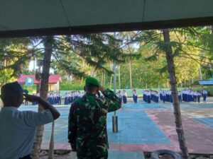 Peringati Harkitnas 2024, Sertu Mujiono Jadi Inspektur Upacara di SLTPN 1 Tilango Gorontalo