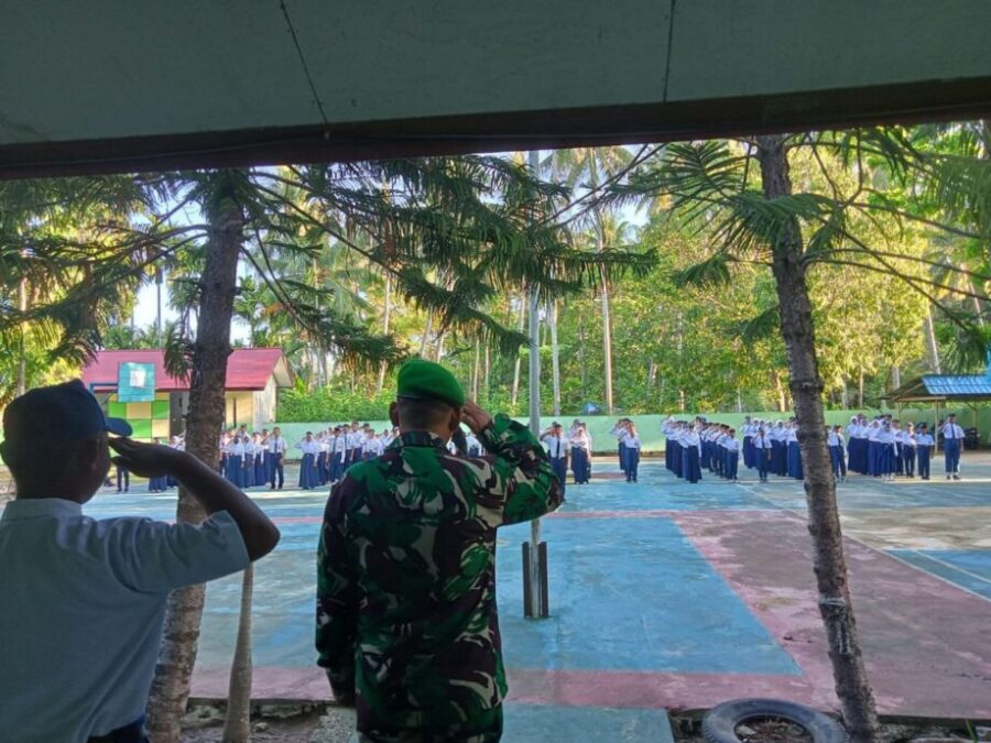 Peringati Harkitnas 2024, Sertu Mujiono Jadi Inspektur Upacara di SLTPN 1 Tilango Gorontalo