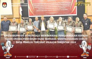 KPU Kabupaten Gorontalo Beri Penghargaan kepada Tujuh Pantarlih Berprestasi