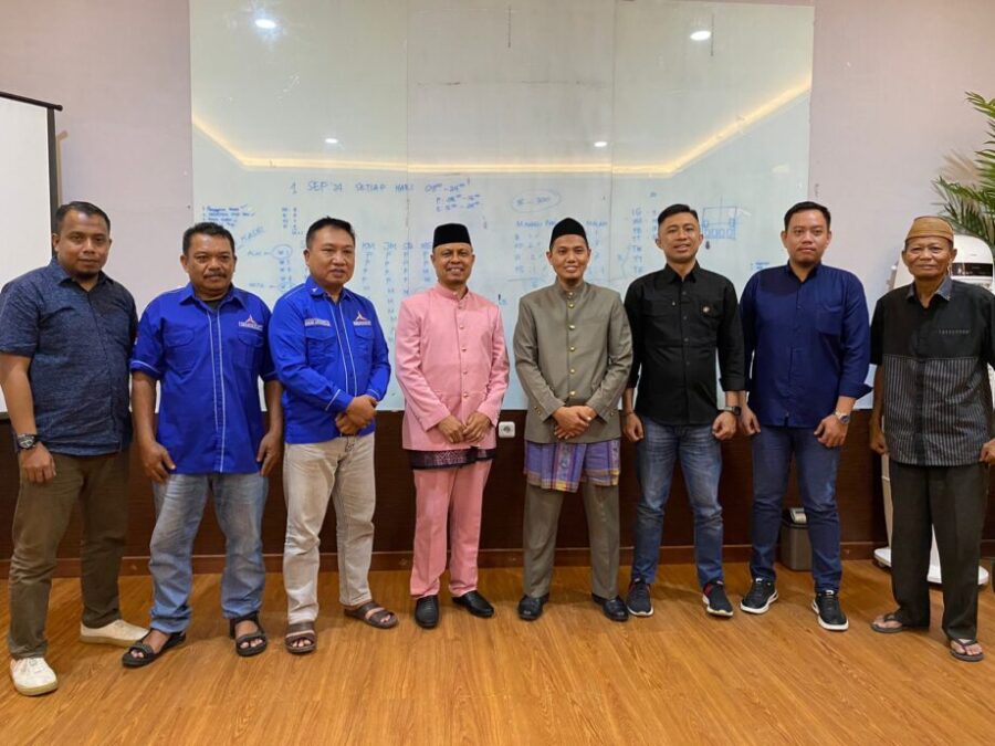 Tak Ingin Jadi Penonton, Partai Demokrat Beri Kejutan Mengusung Roni Sampir dan Adnan Entengo