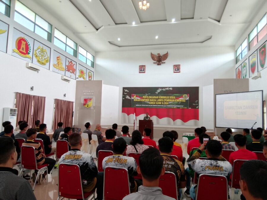 Korem 133/Nani Wartabone Gelar Komsos Merajut Persatuan Dalam Keberagaman