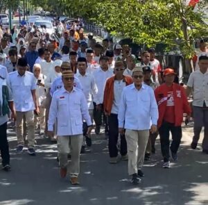 Dengan Gagah Berani, Paslon Roni Sampir dan Adnan Entengo Resmi Mendaftar KPU