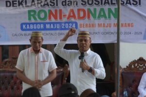Bentuk Komitmen Terhadap Rakyat, Paslon Roni – Adnan Berikan Nomor Telepon Untuk Ditagih Janji Program