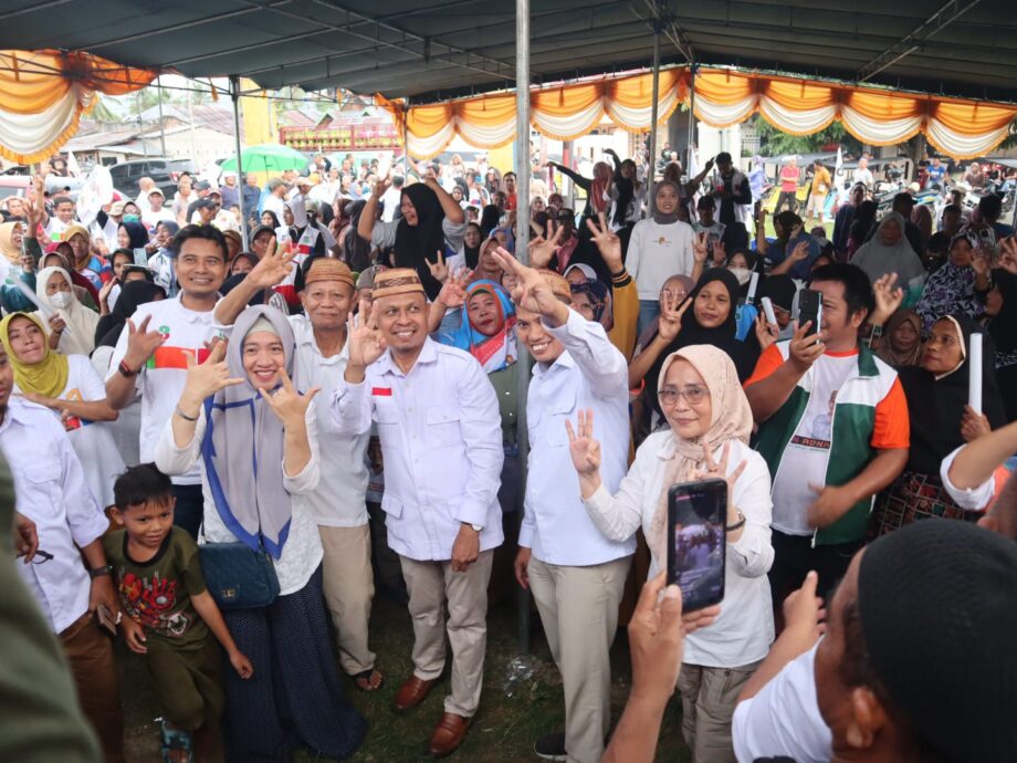 Disambut Antusias Masyarakat, Roni – Adnan Akhiri Kampanye Di Kecamatan Limboto