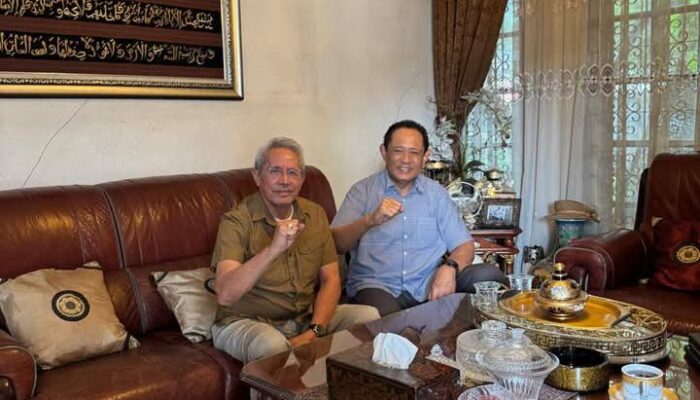 Gusnar Ismail Temui Penjabat Gubernur Pertama Gorontalo