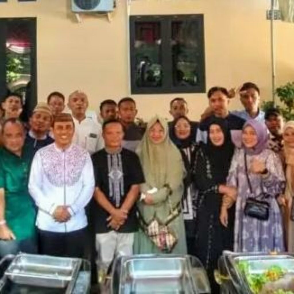 Momentum Idul Fitri, Ketua DPRD Kabupaten Gorontalo Undang Berbagai Kalangan di Open House