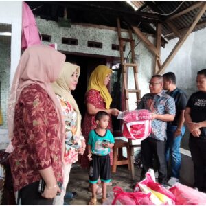 Pemerintah Kabupaten Gorontalo Salurkan Bantuan untuk Korban Kebakaran di Desa Ombulo