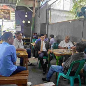 Bahas Pembangunan dan Kritikan, Dihadapan Komunitas Warkop Zulfikar Usira Apresiasi Kepolisian dan Jurnalis