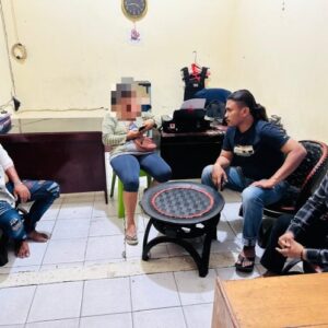 Kepergok Bersama Wanita di Tempat Karaoke, Seorang Istri Aniaya Suaminya