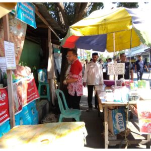 Personel Gabungan Sosialisasikan Penertiban PKL di Kawasan Menara Limboto