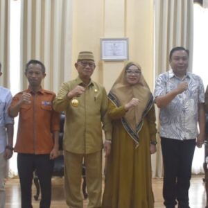 Bupati Ismet Mile Siap Dukung Program Pindidikan Politik Bawaslu Bone Bolango