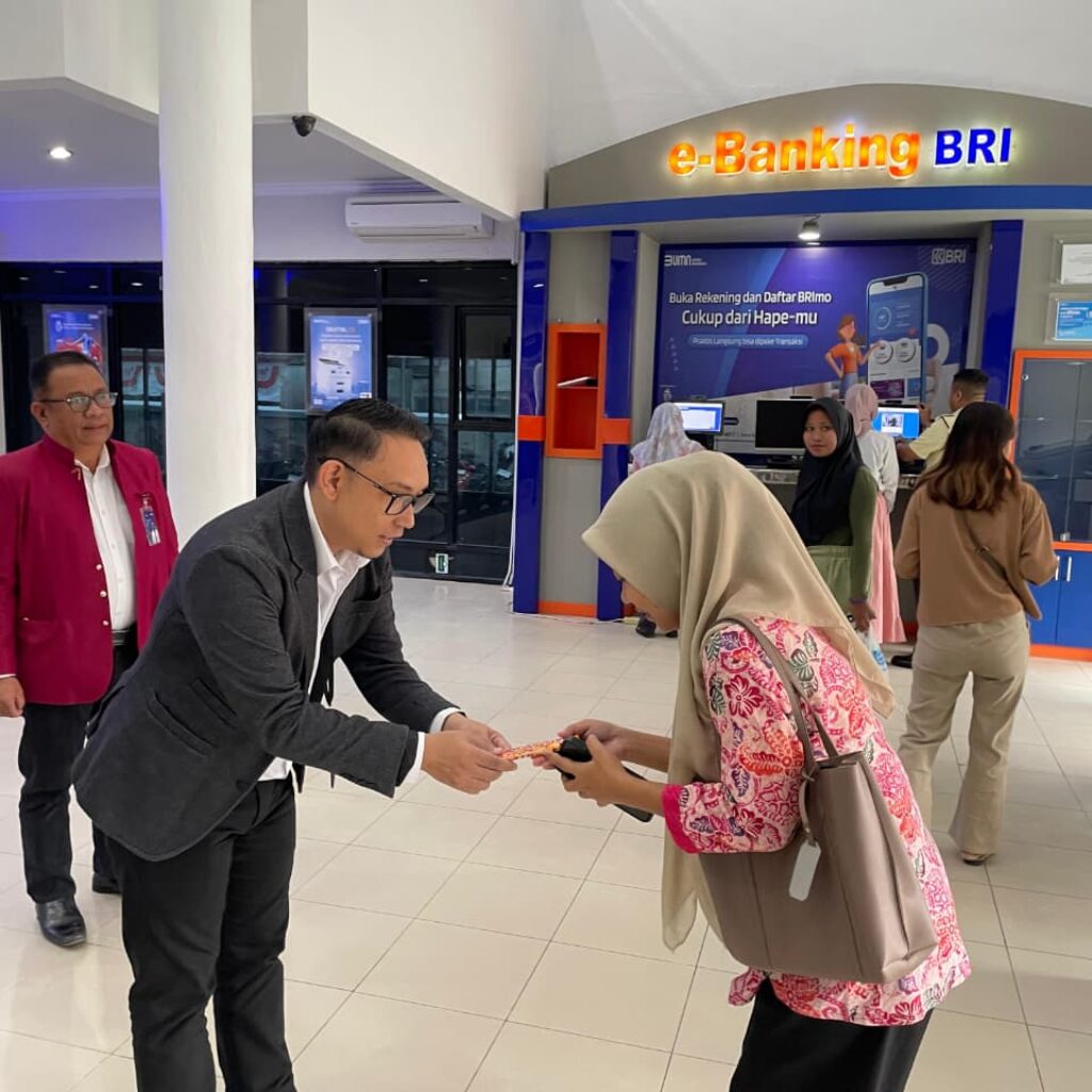 Maknai Harpelnas Branch Office BRI Limboto Berikan Pelayanan Prima dan Mengapresiasi Para Nasabah