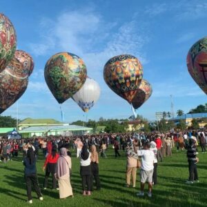 Belasan Balon Udara Rachmat Gobel Sukses Digelar di Dua Wilayah Gorontalo