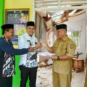 SMP Negeri 1 Tilango Dapat Bantuan Dari Baznas Kabupaten Gorontalo