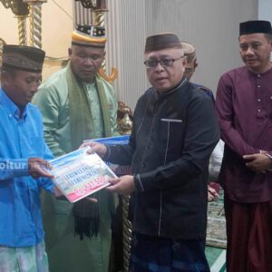 Bupati Gorontalo Awali Safari Ramadhan 1447 H dari Mootilango, Pemangku Adat dan Tokoh Agama Dapat Insentif